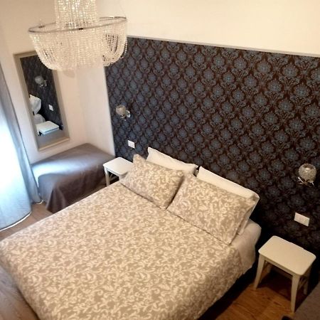 טרנטו Dante Rooms And Apartment מראה חיצוני תמונה