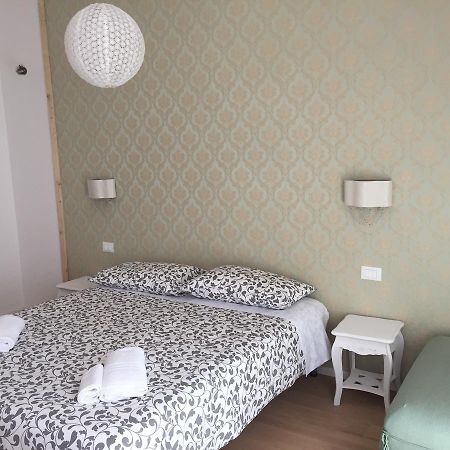 טרנטו Dante Rooms And Apartment מראה חיצוני תמונה