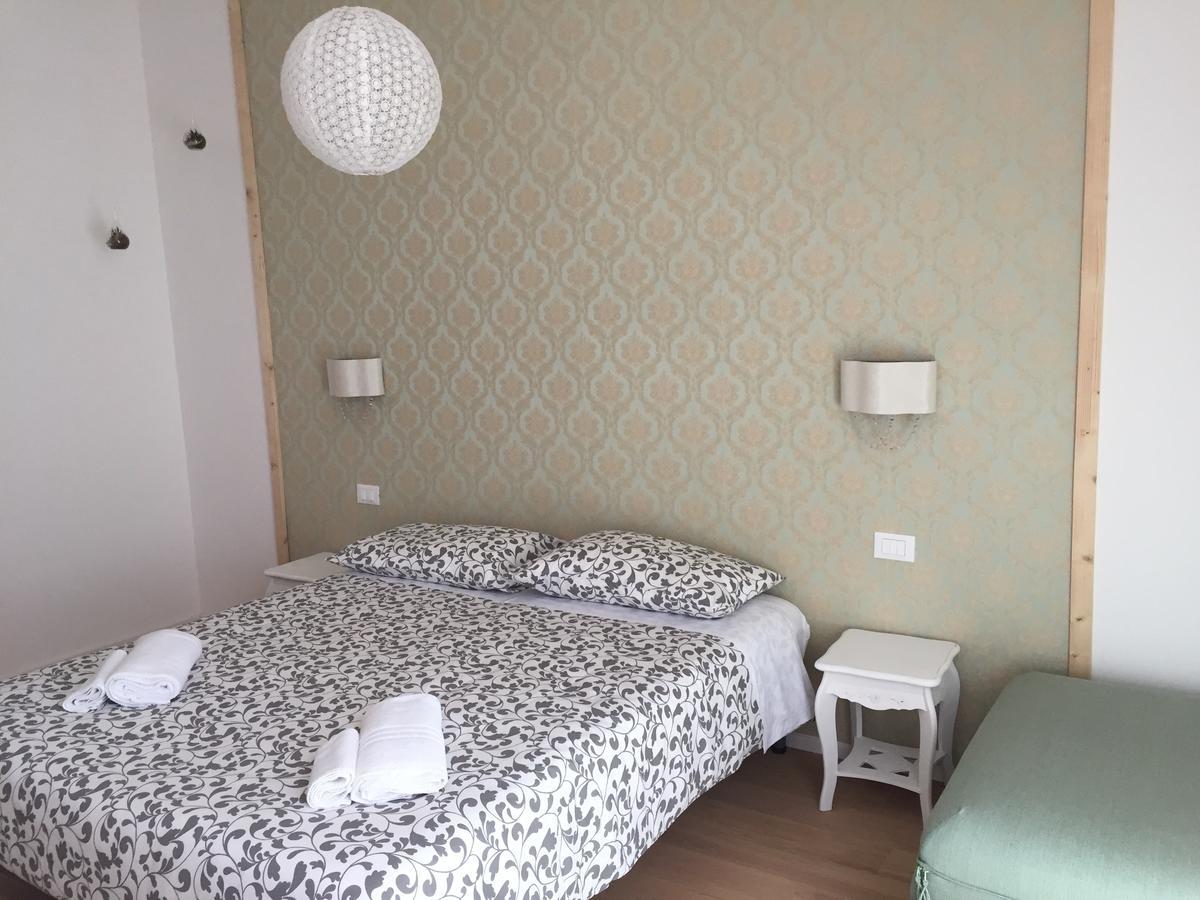 טרנטו Dante Rooms And Apartment מראה חיצוני תמונה