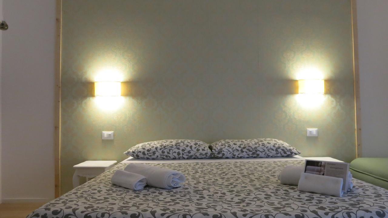 טרנטו Dante Rooms And Apartment מראה חיצוני תמונה