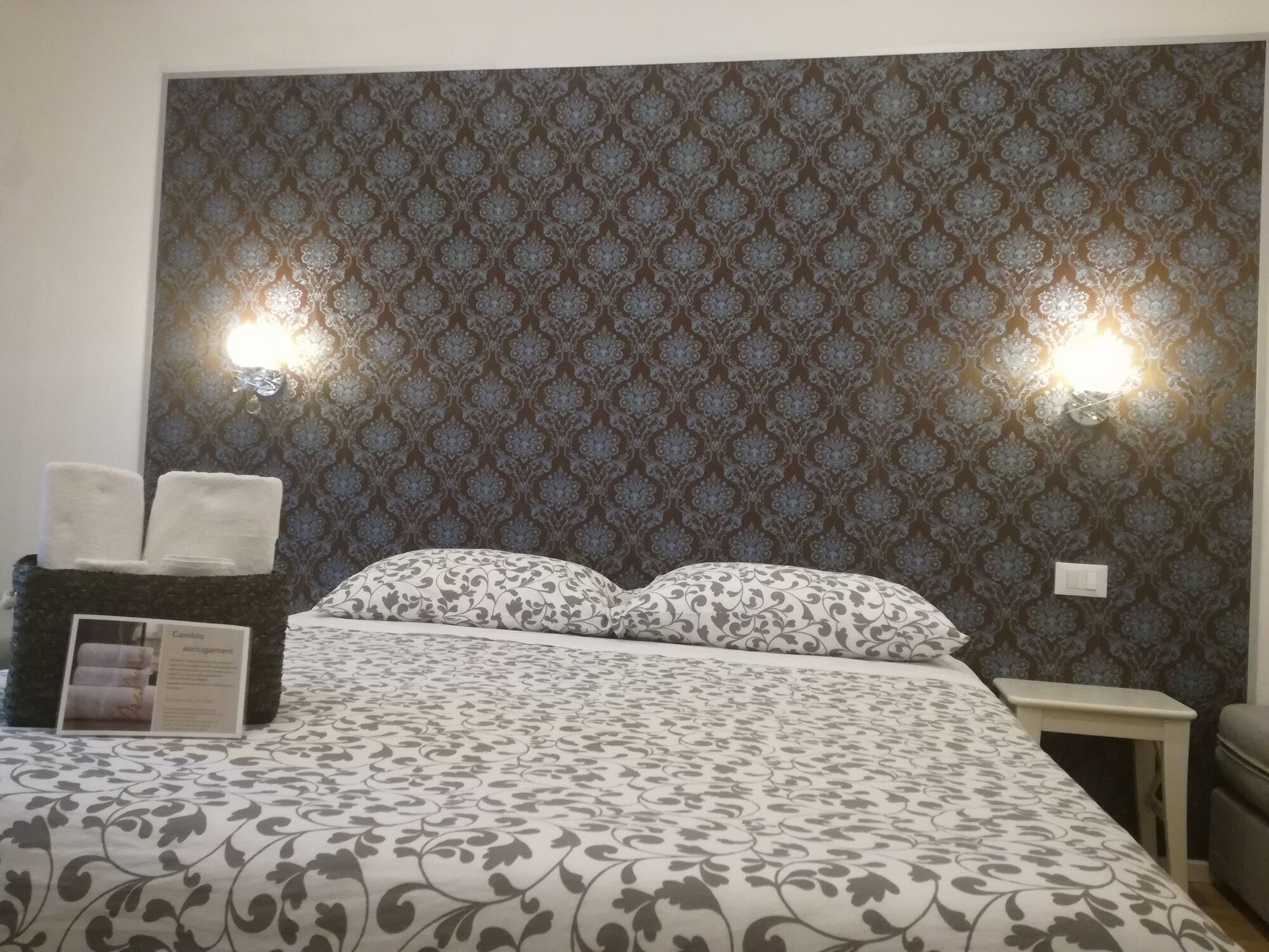 טרנטו Dante Rooms And Apartment מראה חיצוני תמונה